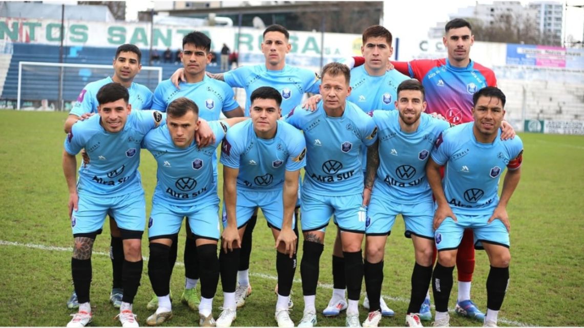 Un jugador de Ciudad Bolívar calentó el cruce con River por Copa Argentina