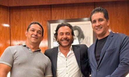 Incorporó dos diputados a su bloque