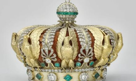El Museo de Louvre restaurará la corona de la emperatriz Eugenia, dañada en el robo