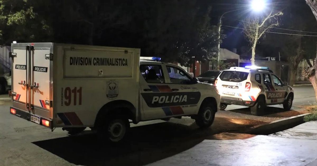 Choque fatal en Capital: Un motociclista murió tras impactar contra un camión
