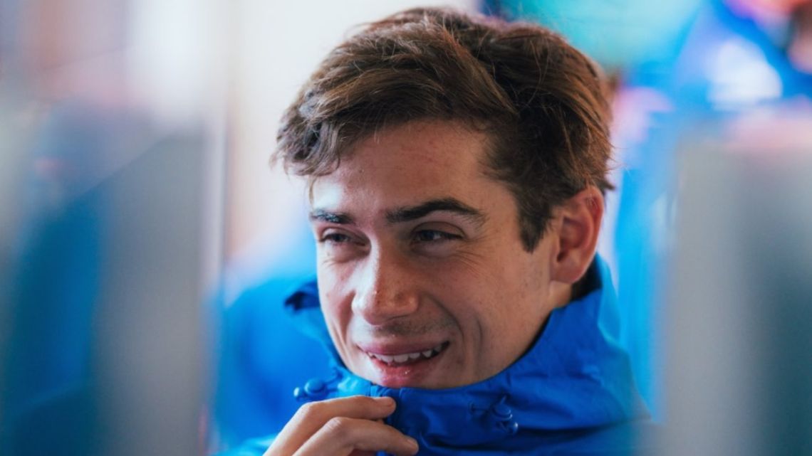 Franco Colapinto cerró una semana productiva en Bahréin y sonrió junto a su nuevo Alpine