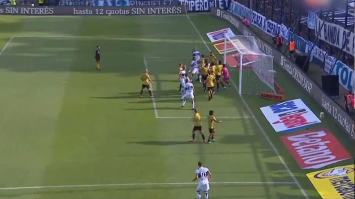 Nicolás Barros Schelotto volvió a marcar otro golazo que revolucionó las redes sociales