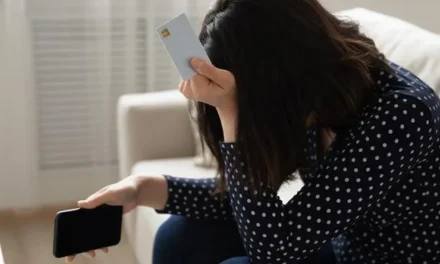 Le vaciaron el celular y le sacaron $23 millones en minutos