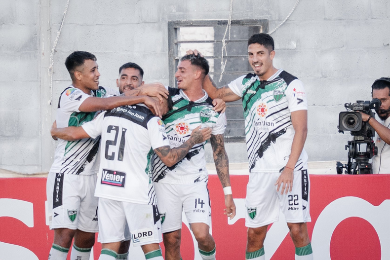 San Martín ganó con autoridad y sigue en carrera en la Copa Argentina