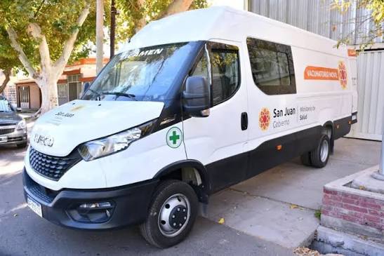 Vacunación al aire libre: El móvil de Salud llega este domingo al Parque