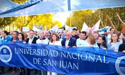 Docentes universitarios preparan un paro de una semana y advierten que el conflicto puede escalar