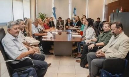 El Gobierno ofreció 10% de aumento a los docentes y la negociación pasó a cuarto intermedio