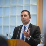 El Gobierno inicia la revisión de los convenios colectivos