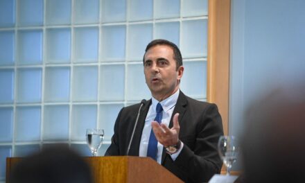 El Gobierno insiste en que la reforma laboral no vulnera derechos y critica un posible paro de la CGT