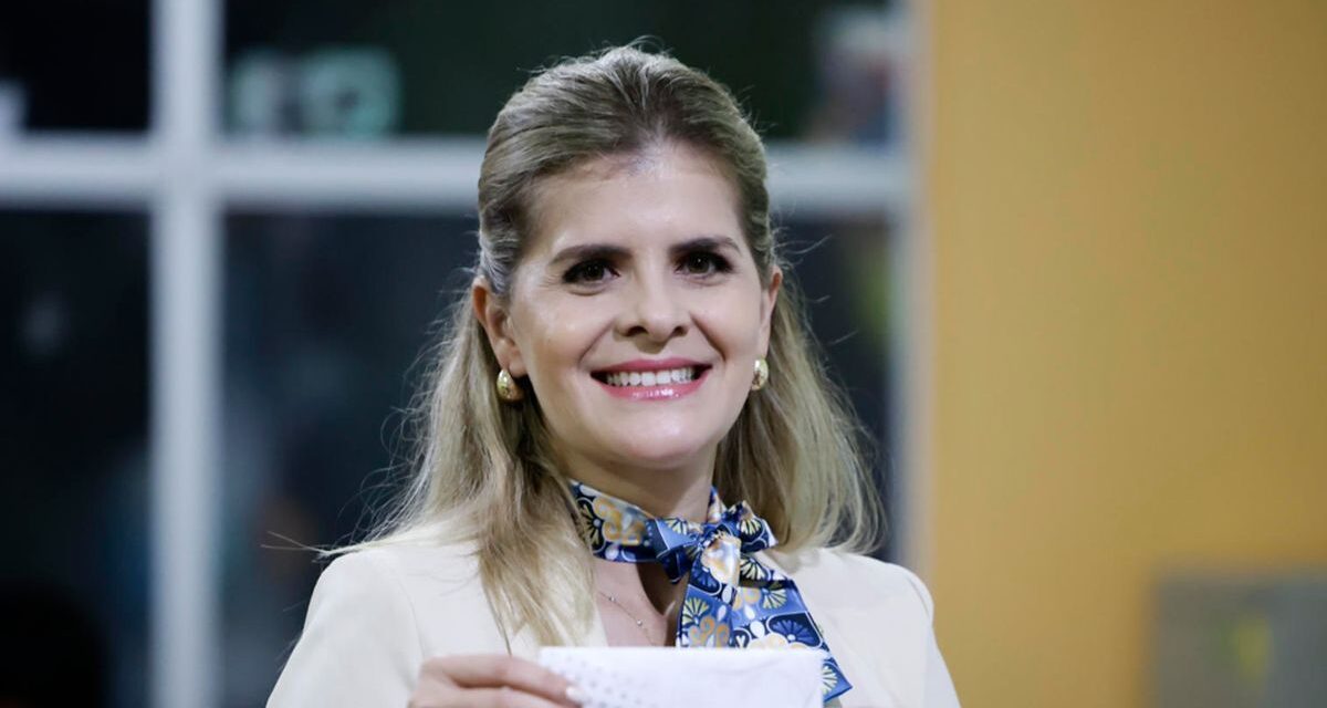 Quién es Laura Fernández, la Bukele de Costa Rica que arrasó en las elecciones