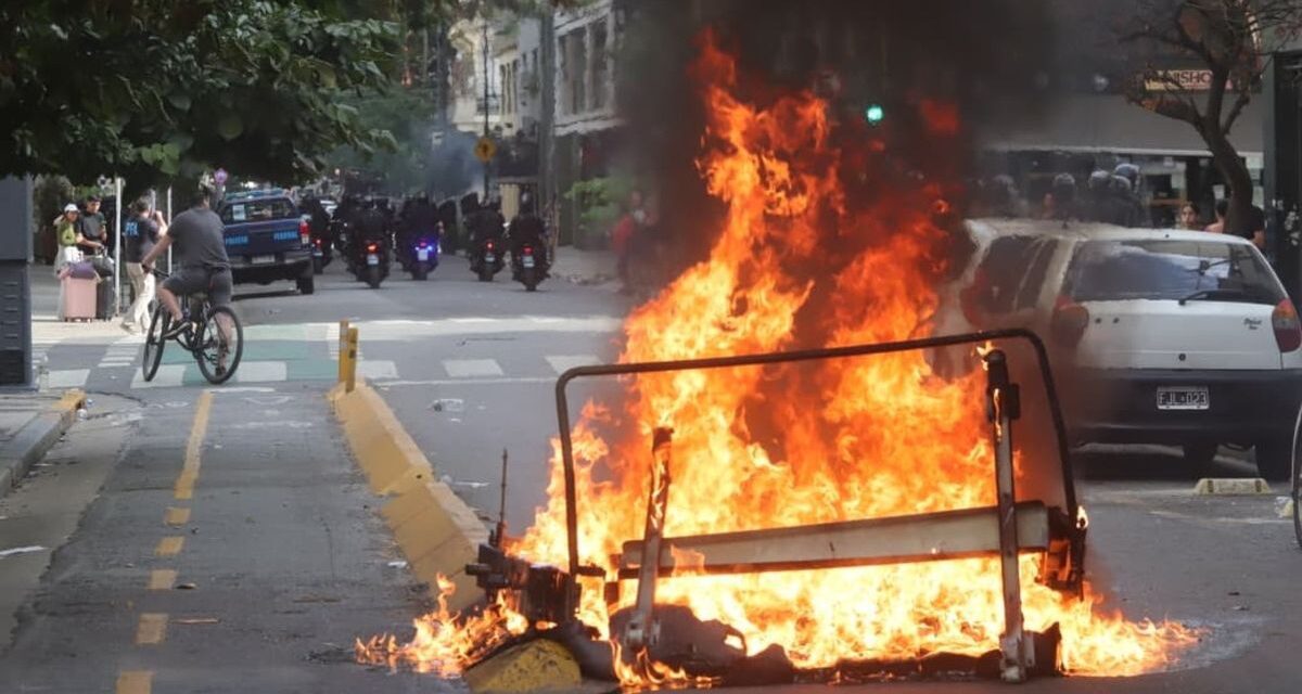 Incidentes en la marcha contra la reforma laboral: quedan 15 personas detenidas
