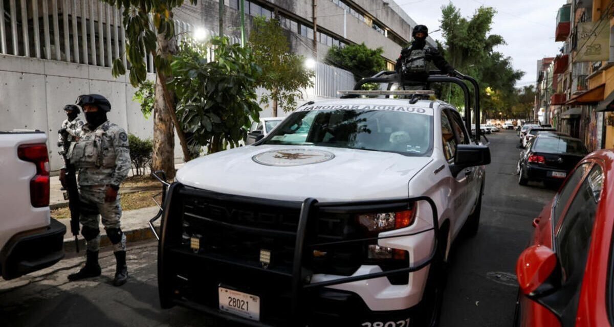 El fuerte operativo para trasladar el cadáver del líder narco