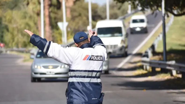 Multas viales con fuerte impacto al bolsillo: Las infracciones más graves ya rozan el medio millón de pesos