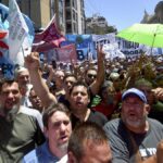Agosto arranca con alta conflictividad social para el Gobierno con paro docente y movilizaciones