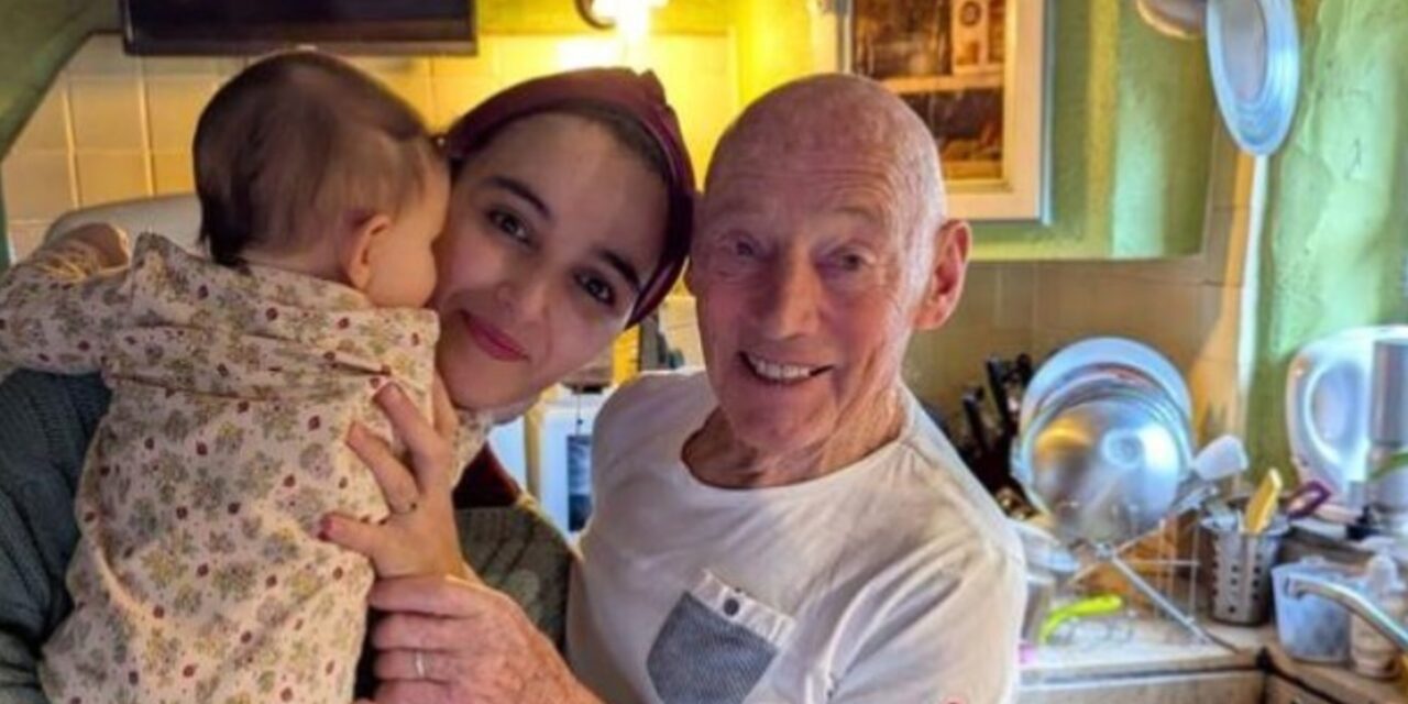Tiene 91 años y acaba de tener su séptimo hijo con su mujer de 39 años