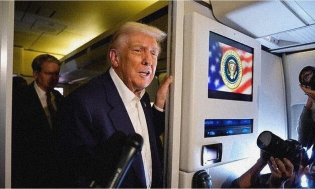 Donald Trump citó a periodistas de The New York Times tras una investigación sobre el nuevo Air Force One