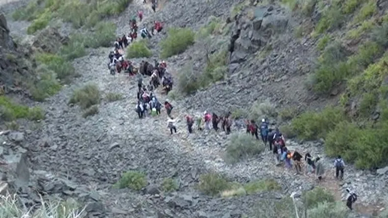 Pascua en Zonda: El ascenso a Sierras Azules vuelve a convocar a miles de fieles