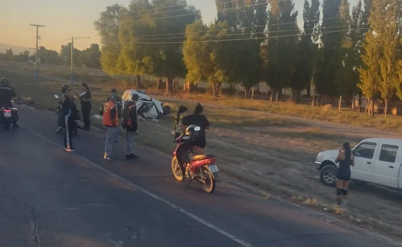 Intentó sobrepasar un camión y provocó la tragedia en Ruta 20: Tres muertos