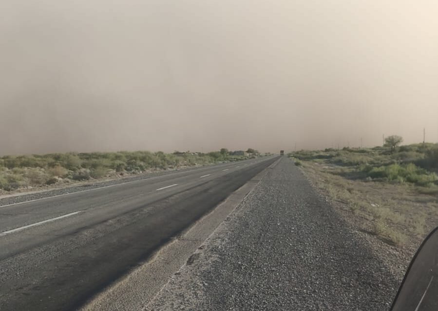Mirá el momento exacto de la llegada del viento que hizo caer la temperatura