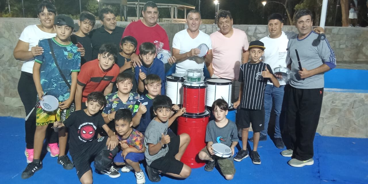 La pasión pudo más: Los chicos que tocaban con tarros de pintura ahora tienen sus instrumentos