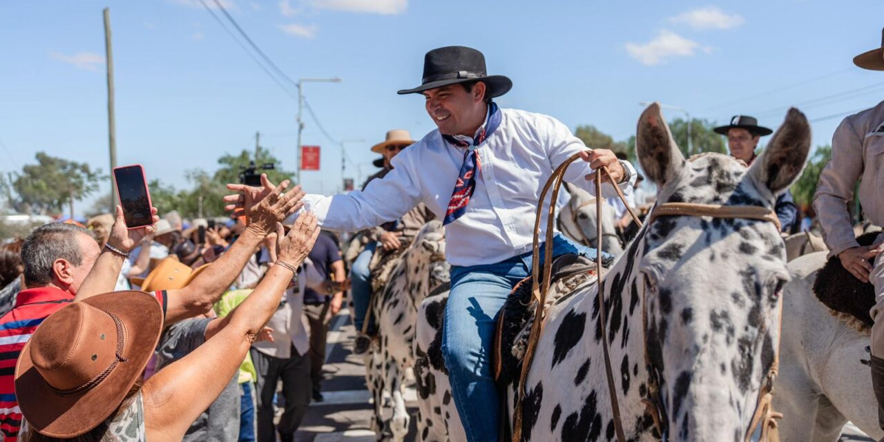 Cabalgata histórica: Miles de jinetes llegaron a la Difunta Correa y estrenaron un predio renovado