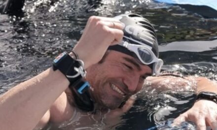 Marcó dos nuevos récords mundiales