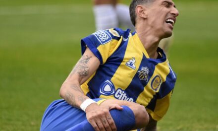 Ángel Di María se desgarró de nuevo y peligra su presencia en el debut en la Copa Libertadores 2026