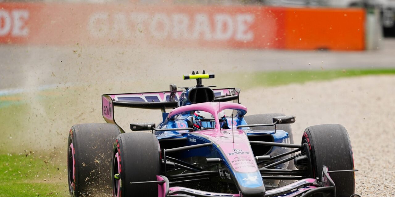 Franco Colapinto largará 16° el GP de Australia, donde Max Verstappen sufrió un choque impensado en Q1 y Mercedes hizo el 1-2