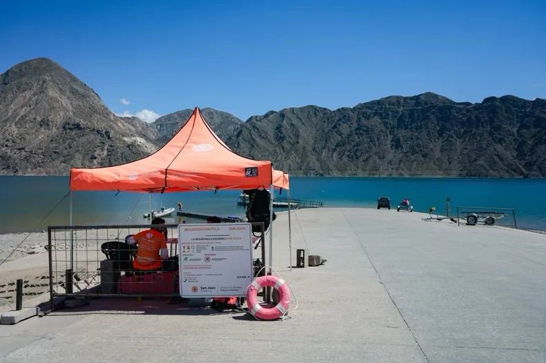 Emergencia En El Dique Punta Negra