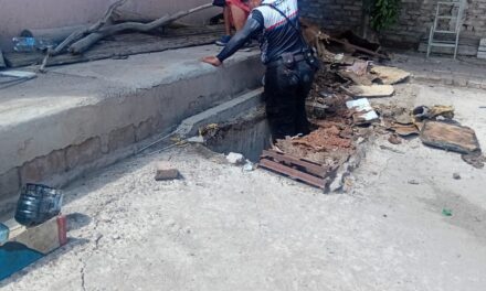 Capital: Rescatan a una mujer que cayó a un antiguo sótano en su casa