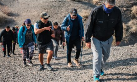 Aventura y bienestar: Invitan a subir el Cerro Barboza y cerrar con una clase de yoga