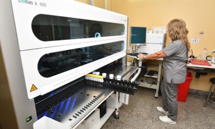 Más médicos y nuevos servicios amplían la atención sanitaria en Caucete y Rawson