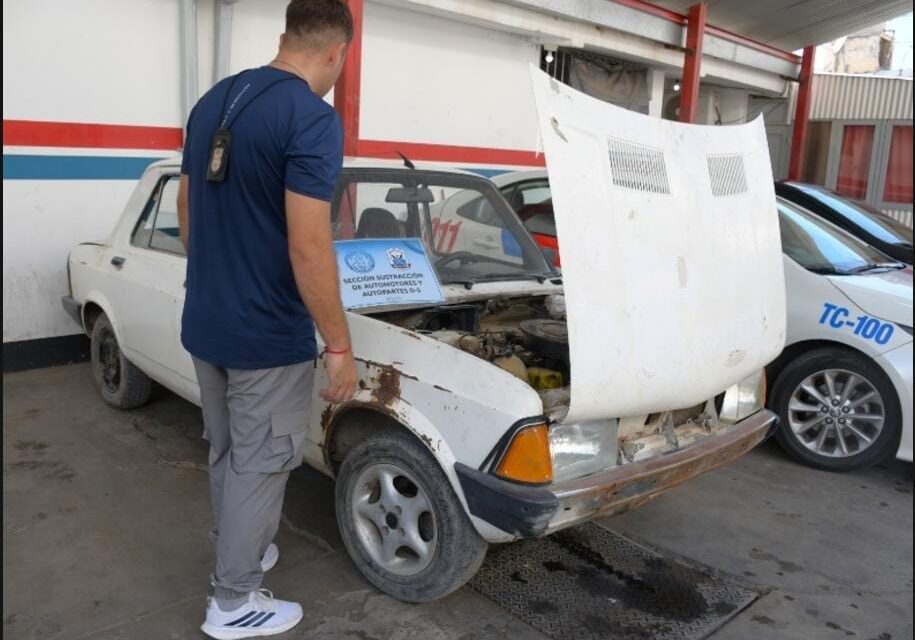 Operativo relámpago: Recuperan un auto robado y cae una moto con pedido de secuestro desde Buenos Aires