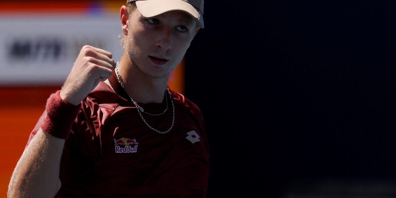 La historia del español que crece a la sombra de Carlos Alcaraz y da la nota en el Masters 1000 de Miami