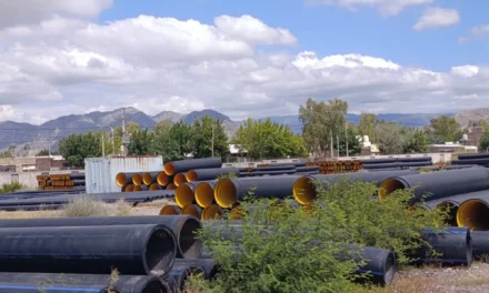 Escándalo en el Acueducto: Informe técnico asegura que los caños no son aptos para agua potable y apunta a un millonario perjuicio