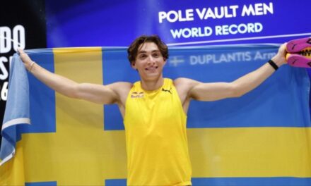 Nuevo récord mundial de Duplantis: saltó 6,31 metros en Suecia