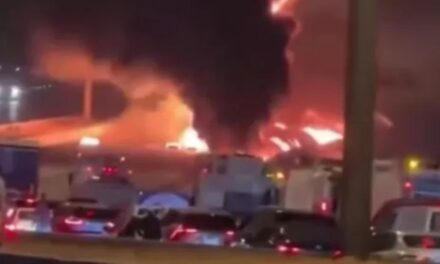 La embajada de EEUU en Arabia Saudita fue atacada por drones iraníes y piden a sus ciudadanos abandonar 14 países de Medio Oriente