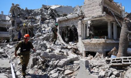 Teherán no cesa con los ataques sobre Israel mientras Donald Trump asegura que el líder iraní Mojtaba Jameneí está muerto