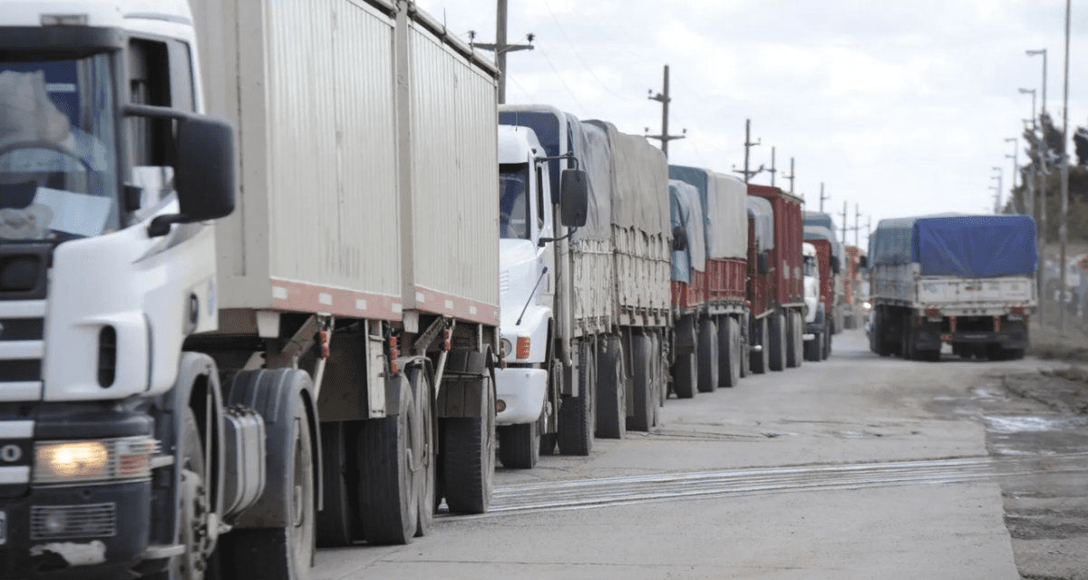 Camioneros acordó una suba semestral del 10,5% y quedó por debajo de la inflación