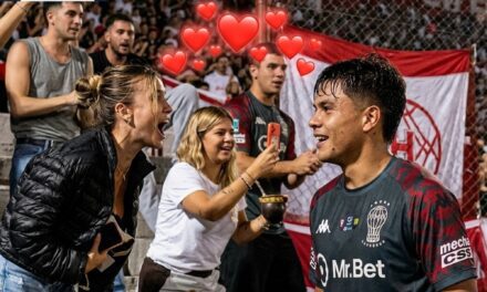 Morena Beltrán, grito furioso y desahogo tras el gol de Blondel que le dio la victoria a Huracán en Copa Argentina