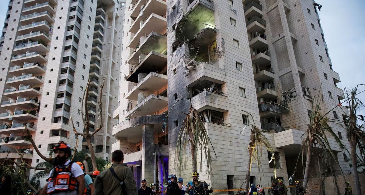 El embajador argentino en Israel aseguró que hay 200 turistas varados y 100.000 residentes bajo alerta