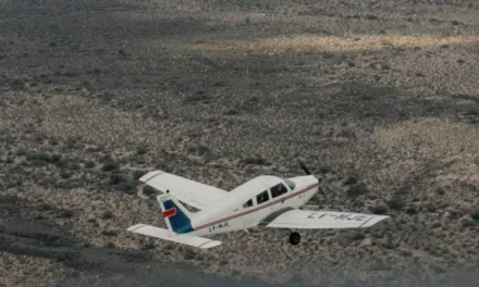 Emergencia en pleno vuelo: Un piloto se descompensó y su hijo logró aterrizar la avioneta en Pocito