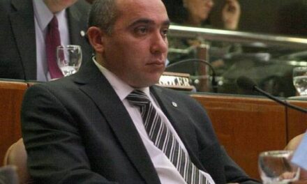 Peluc encabezará en Diputados el debate por la aclaratoria de la Ley de Glaciares y se analiza convocar a Orrego