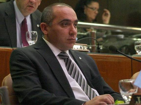 Peluc encabezará en Diputados el debate por la aclaratoria de la Ley de Glaciares y se analiza convocar a Orrego
