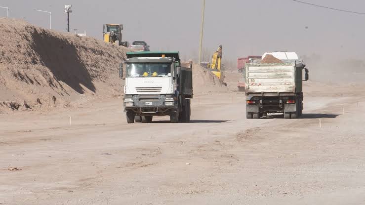“Nos siguen mintiendo en la cara”: La UOCRA confirmó 95 despidos tras la paralización de la Ruta 40 Sur