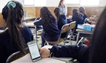 Roque Elizondo: “En horas de clase el alumno debe estar concentrado en lo que transmite el docente”
