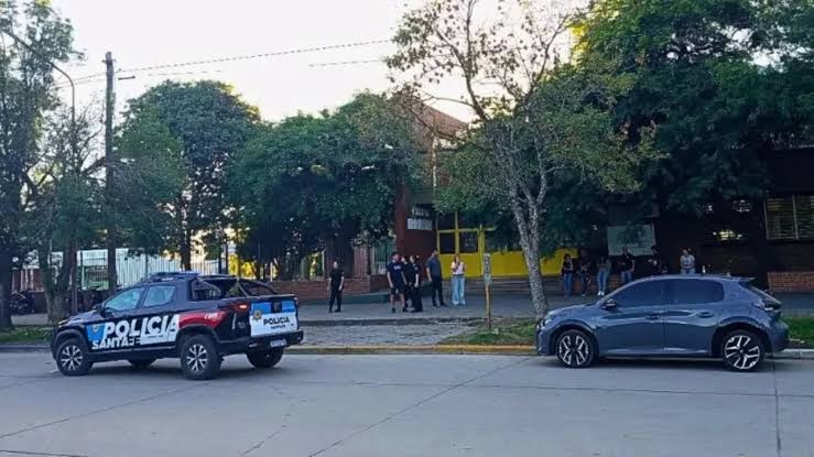 Santa Fe: Un alumno mató a un compañero y desató una tragedia que sacude al país