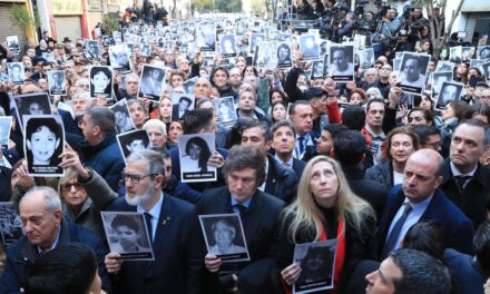 El Gobierno celebró el ataque a Irán y pidió que contribuya a esclarecer el atentado a la AMIA