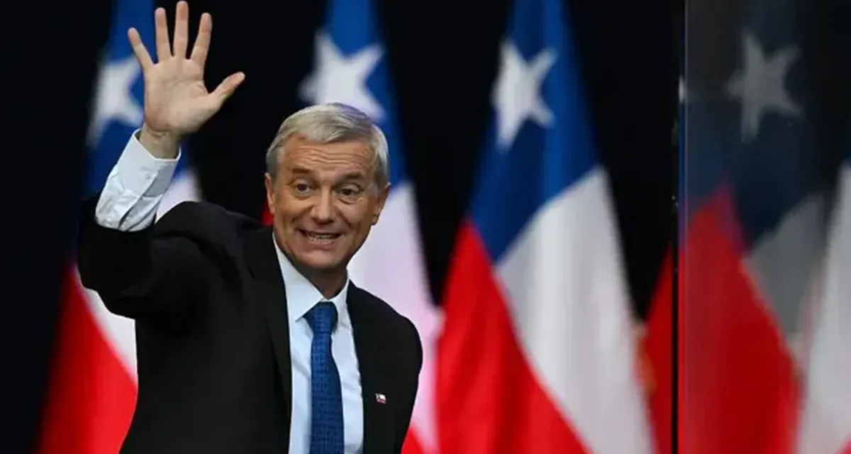 José Antonio Kast inicia la construcción de una zanja antimigrantes en la frontera con Perú
