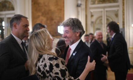 Renunció una funcionaria clave y avanza la reestructuración